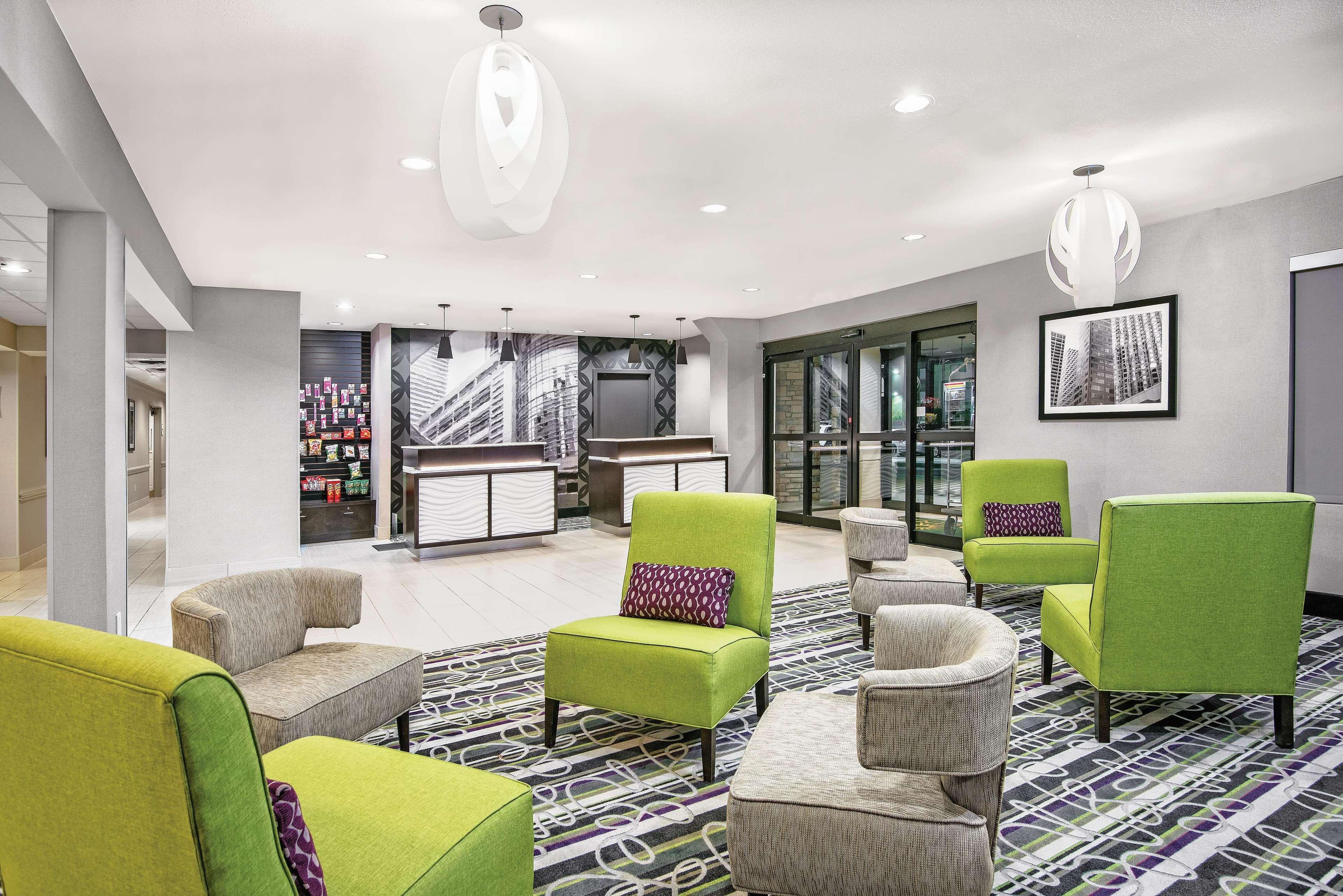 La Quinta Inn & Suites By Wyndham The Woodlands Spring Extérieur photo