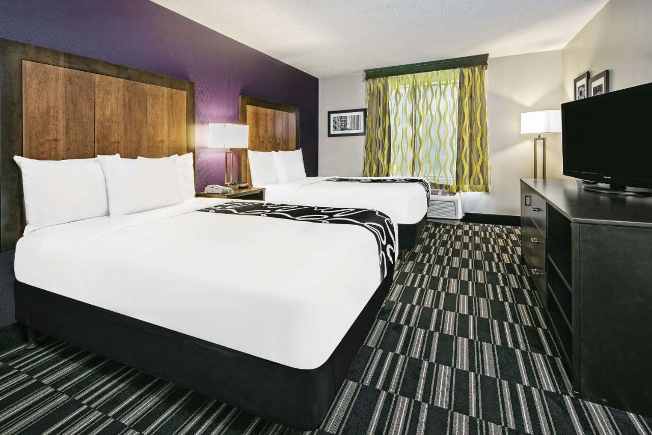 La Quinta Inn & Suites By Wyndham The Woodlands Spring Extérieur photo